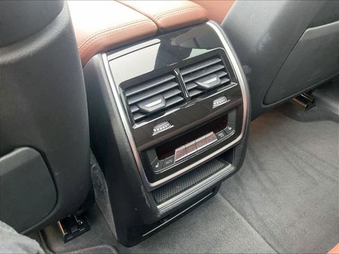 Used 2025 BMW X5 xDrive40i w/ M Sport Package AWD/4WD image 32