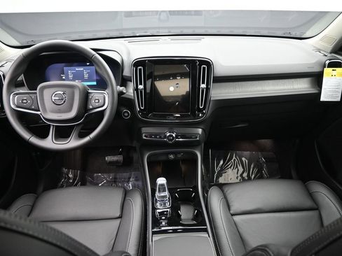 New 2026 Volvo XC40 B5 Plus w/ Protection Package Premier image 19