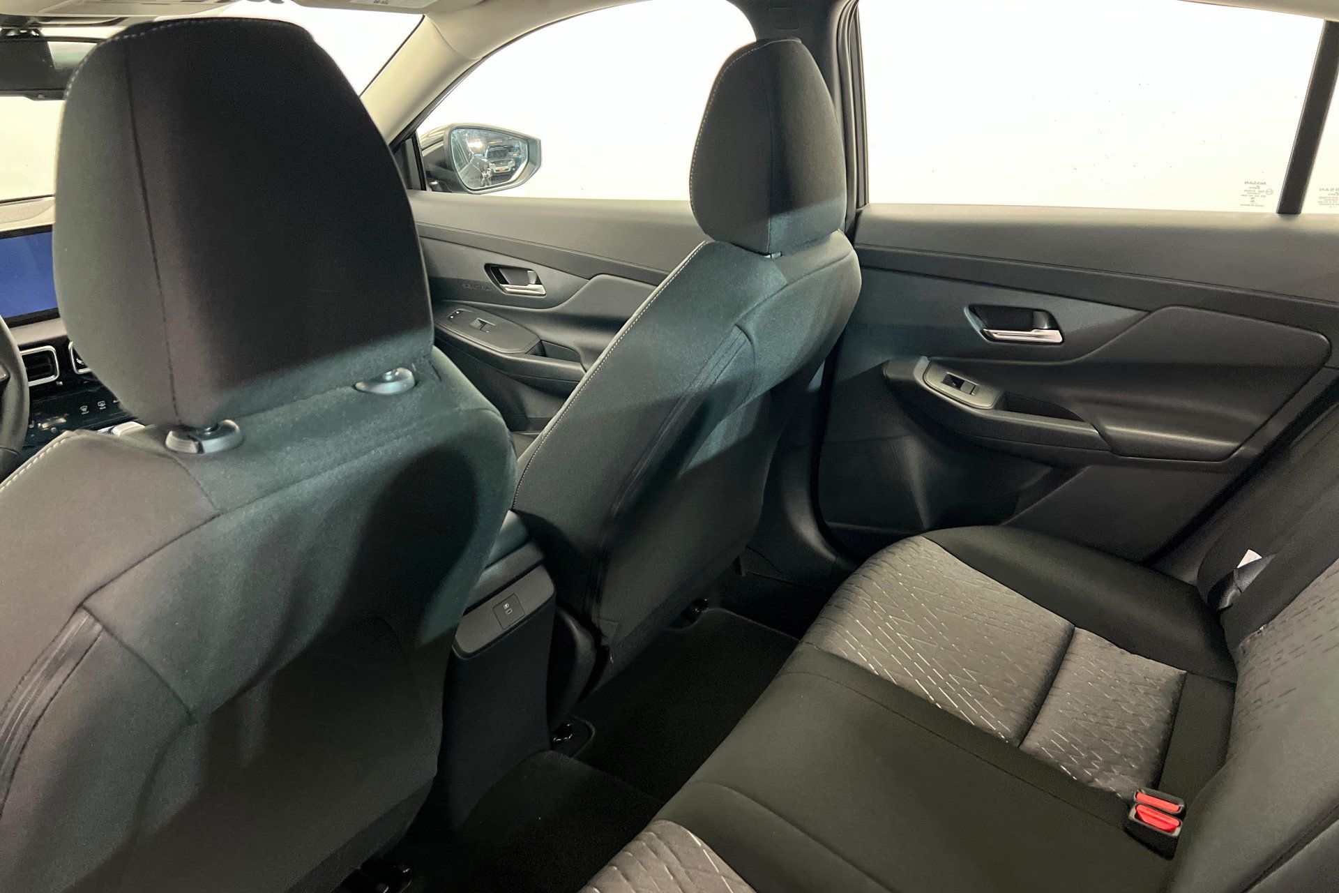 New 2027 Nissan Sentra SV w/ SV Convenience Package FWD image 19
