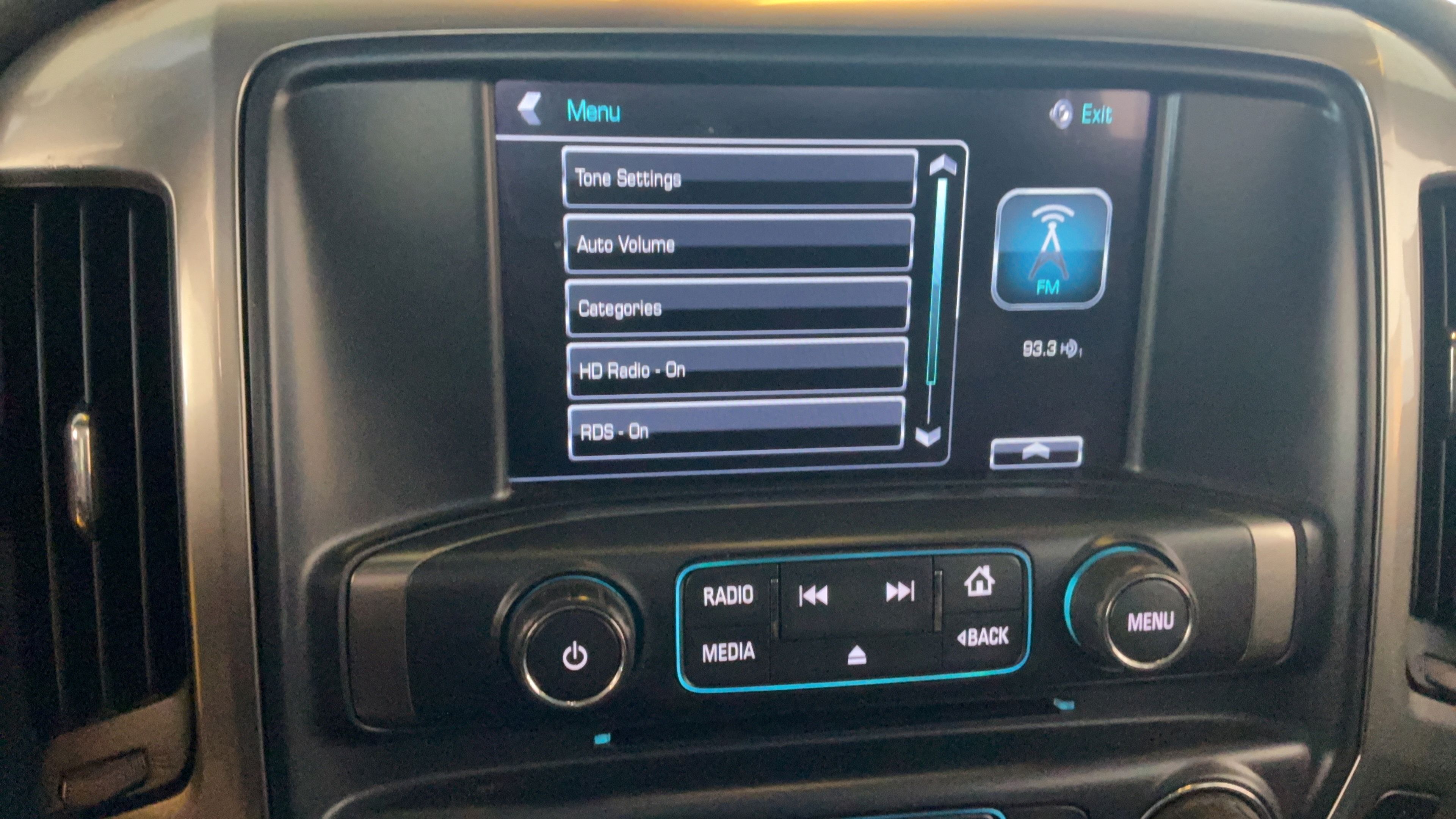 Used 2018 Chevrolet Silverado 1500 LT w/ All Star Edition AWD/4WD image 11