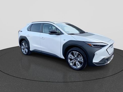 Used 2023 Subaru Solterra AWD image 2