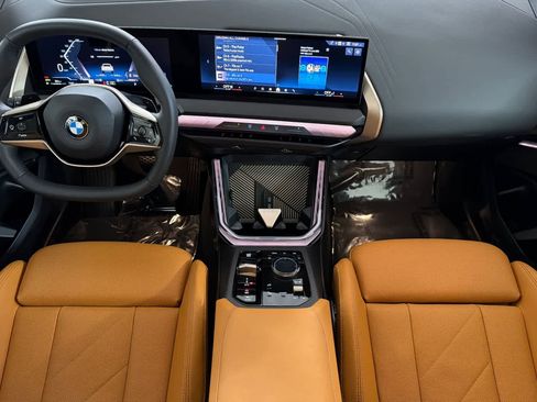 Used 2025 BMW X3 xDrive30i w/ Premium Package image 3