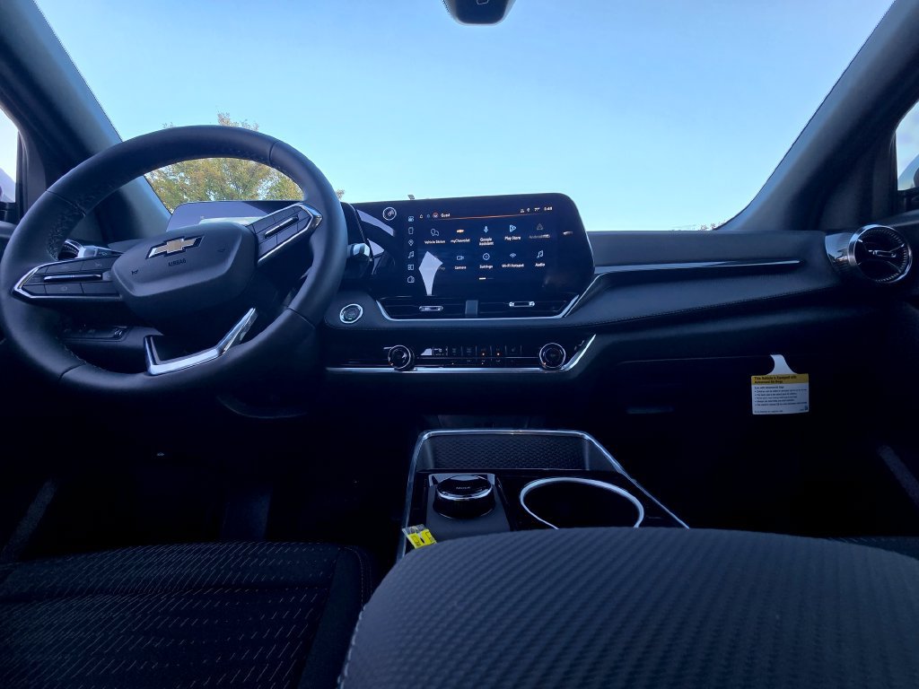 New 2027 Chevrolet Equinox LT FWD image 14