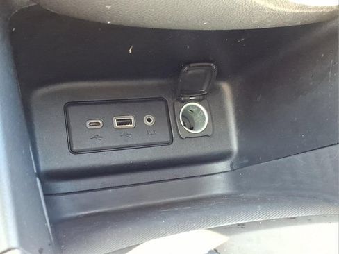 Used 2021 Chevrolet Equinox LT FWD image 28