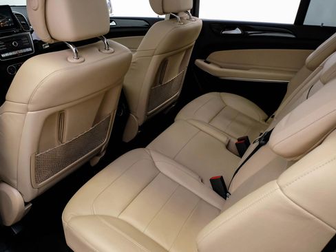 Used 2017 Mercedes-Benz GLS 550 4MATIC image 32