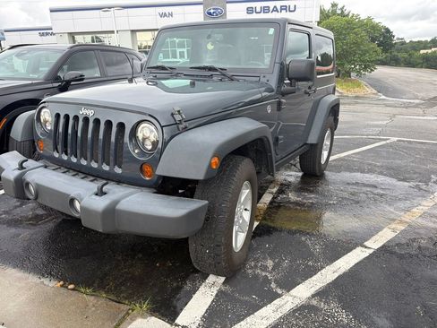 Used 2016 Jeep Wrangler Sport w/ Quick Order Package 23S AWD/4WD image 2