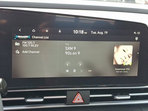 Used 2023 Hyundai Elantra Limited image 16