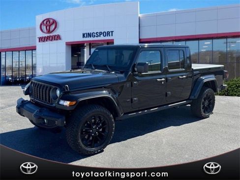 Used 2025 Jeep Gladiator Sport image 1