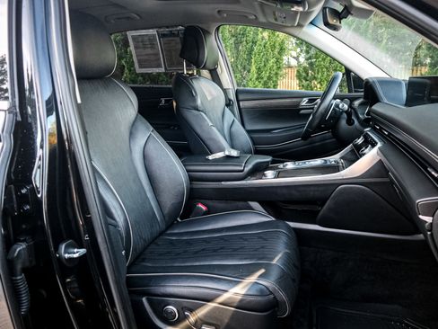 Used 2022 Genesis GV80 2.5T w/ Advanced Package 02 image 32