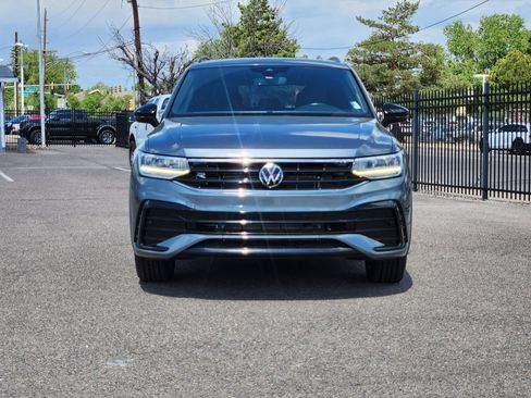 Certified 2022 Volkswagen Tiguan SE R-Line AWD/4WD image 2