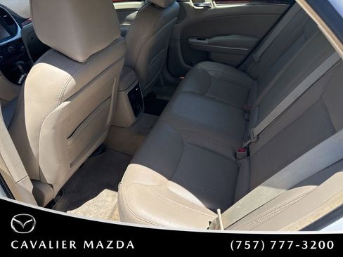 Used 2011 Chrysler 300 C w/ Sound Group RWD image 12