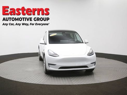 Used 2023 Tesla Model Y Long Range AWD/4WD image 46