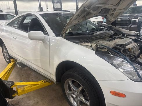 Used 2001 Toyota Celica GT-S FWD image 4