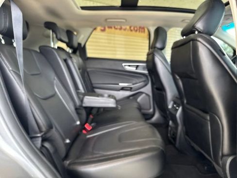 Used 2020 Ford Edge Titanium AWD/4WD image 27