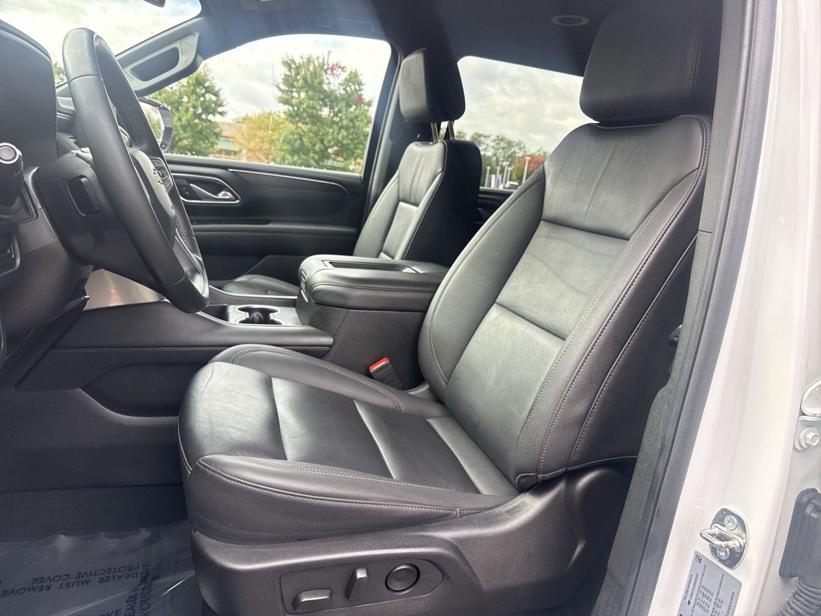 Used 2024 Chevrolet Suburban LT AWD/4WD image 13