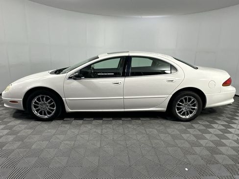 Used 2002 Chrysler Concorde Limited FWD image 5