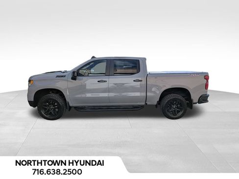 Used 2024 Chevrolet Silverado 1500 LT Trail Boss w/ LT Trail Boss Premium Package AWD/4WD image 2