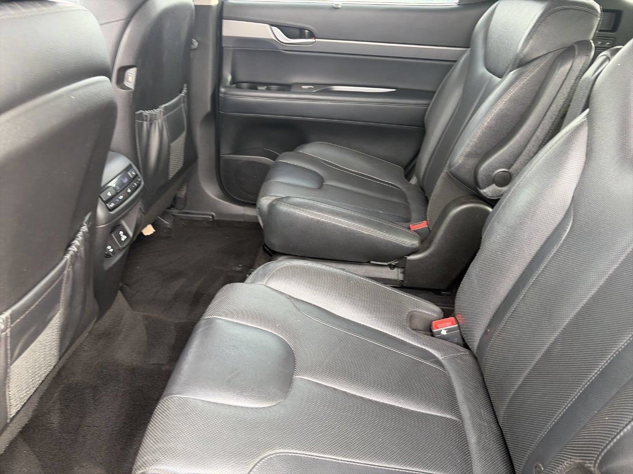 Used 2021 Hyundai Palisade SEL w/ Premium Package FWD image 16