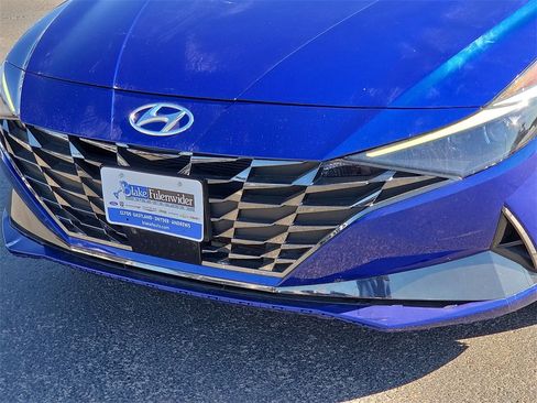 Used 2023 Hyundai Elantra Limited image 9