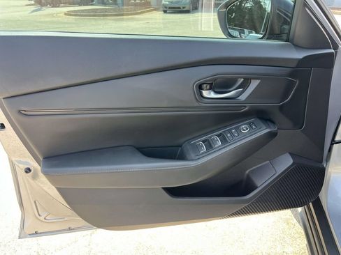 Used 2025 Honda Accord Sport image 15