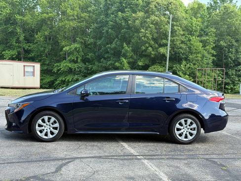 Used 2022 Toyota Corolla LE FWD image 6