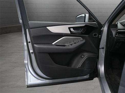 Certified 2023 Acura MDX SH-AWD w/ Technology Package image 8