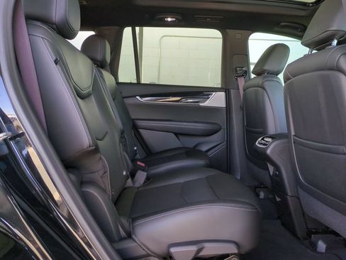 Certified 2023 Cadillac XT6 Premium Luxury FWD image 37