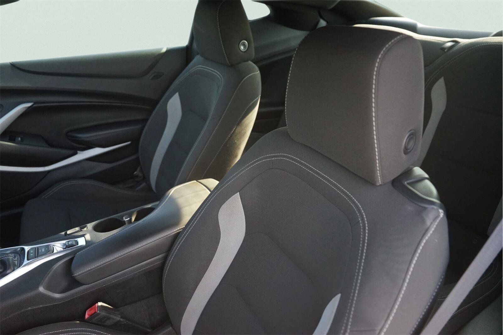 Used 2018 Chevrolet Camaro LT RWD image 10