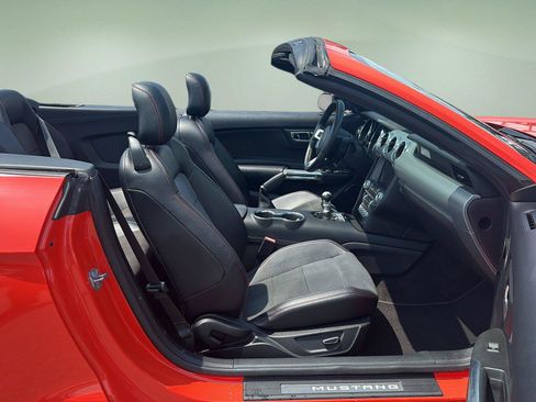 Used 2016 Ford Mustang GT Premium w/ Equipment Group 401A RWD image 14