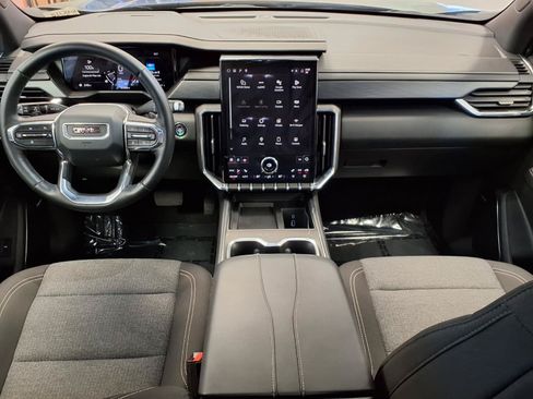 Used 2025 GMC Acadia Elevation FWD image 15