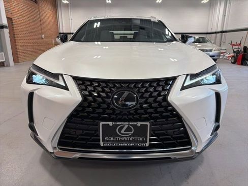 Used 2024 Lexus UX 250h AWD w/ Premium Package image 2
