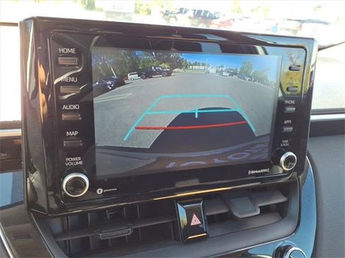 Certified 2022 Toyota Corolla Cross LE image 19