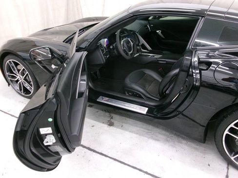 Used 2016 Chevrolet Corvette Stingray Coupe w/ 3LT Preferred Equipment Group RWD image 17