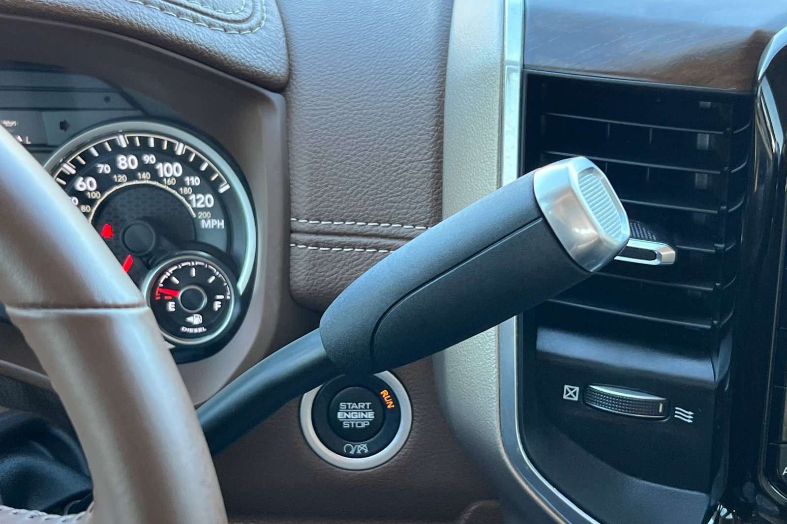 Used 2022 RAM 2500 Laramie AWD/4WD image 23