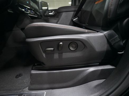 Used 2026 GMC Sierra 2500 AT4 w/ AT4 Preferred Package AWD/4WD image 28