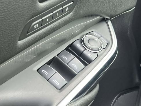 Used 2024 Cadillac XT4 Premium Luxury image 32