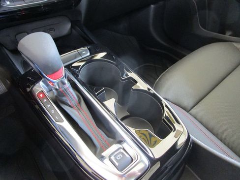 New 2026 Chevrolet Trax RS w/ Sunroof Package image 34