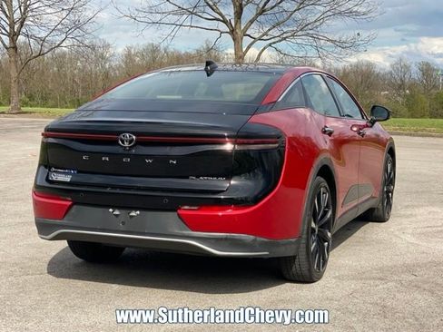 Used 2025 Toyota Crown Platinum image 7