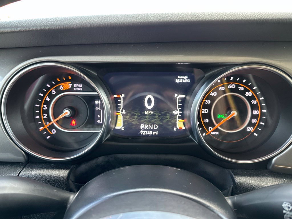 Used 2022 Jeep Wrangler Unlimited Sahara w/ LED Lighting Group AWD/4WD image 33