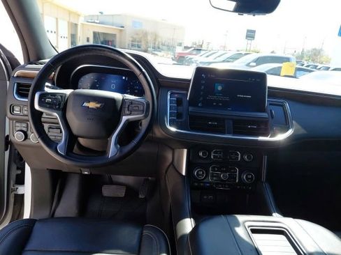 Used 2023 Chevrolet Suburban Premier AWD/4WD image 29