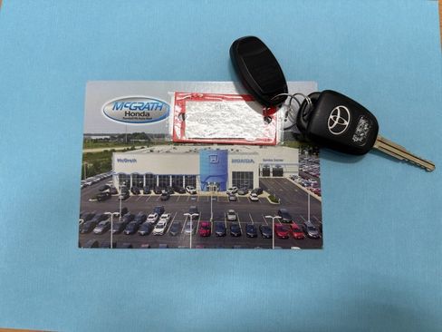 Used 2014 Toyota Corolla S image 2