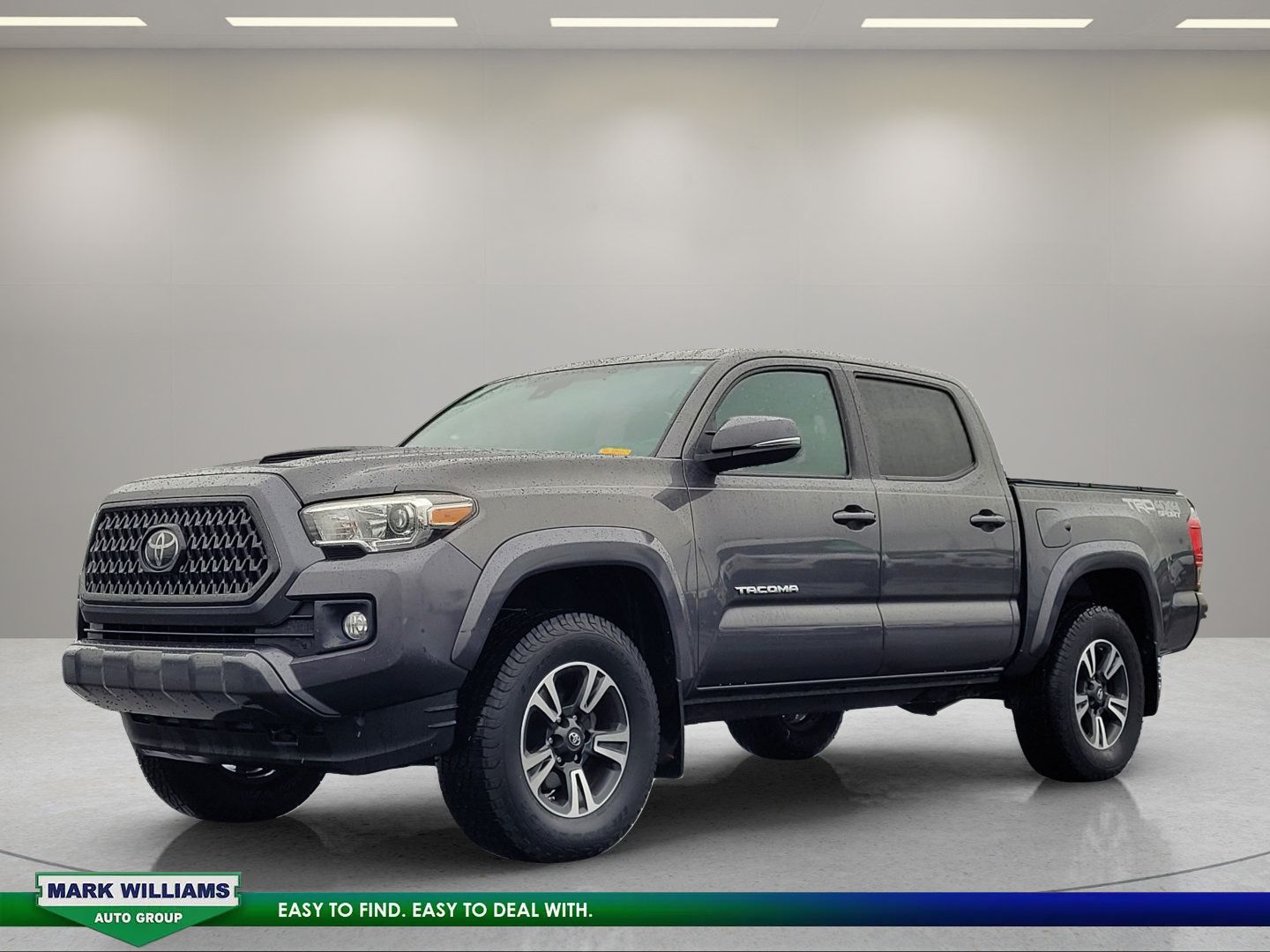 Used 2018 Toyota Tacoma TRD Sport AWD/4WD image 8