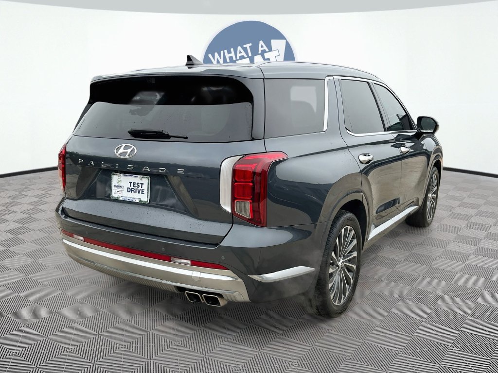 Used 2024 Hyundai Palisade Calligraphy FWD image 6