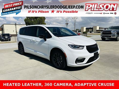 New 2026 Chrysler Pacifica Select w/ Quick Order Package 2EV image 1