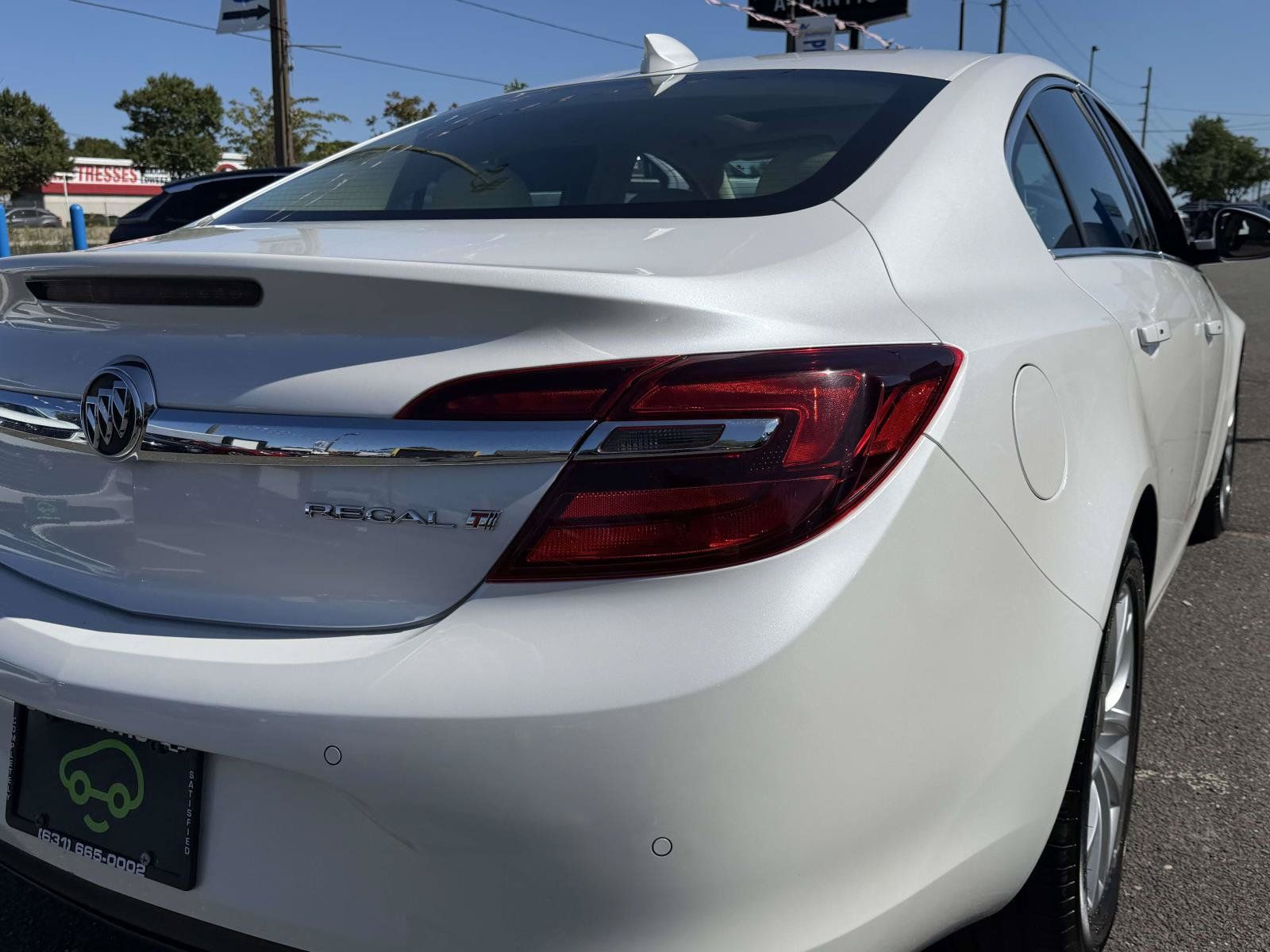 Used 2017 Buick Regal Premium w/ Driver Confidence Package #1 FWD image 6