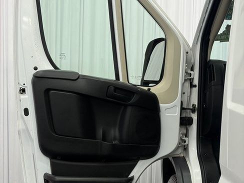 Used 2017 RAM ProMaster 2500 FWD image 11