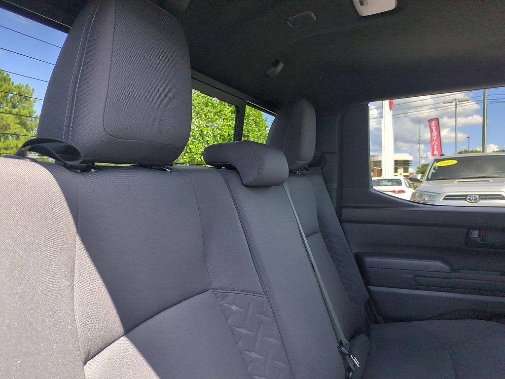 Certified 2024 Toyota Tacoma SR5 AWD/4WD image 31
