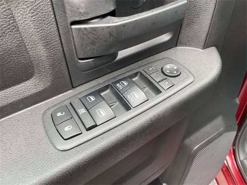 Used 2018 RAM 2500 Tradesman w/ Chrome Appearance Group image 12