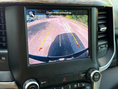 Used 2020 RAM 1500 Laramie AWD/4WD image 24