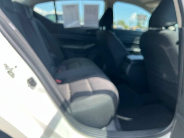 Used 2025 Nissan Altima 2.5 SV FWD image 16